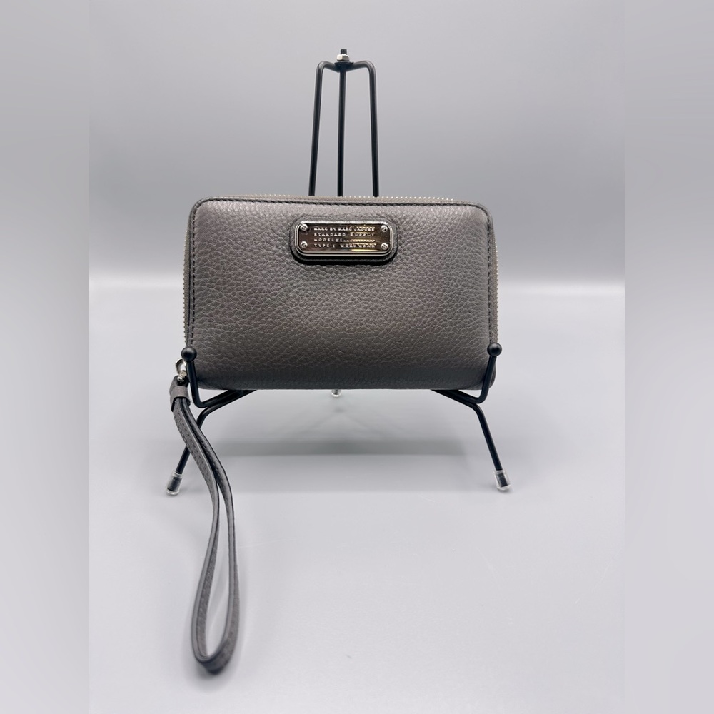 Marc by Marc Jacobs Gray Pebble Leather Wallet